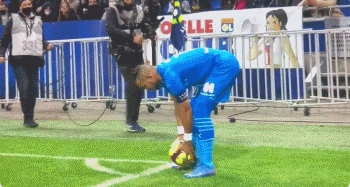 西蒙尼：奥布拉克不会登场，明日再决定小西蒙尼是否首发（西蒙尼：奥布拉克缺阵，小西蒙尼是否首发将于明日定夺）