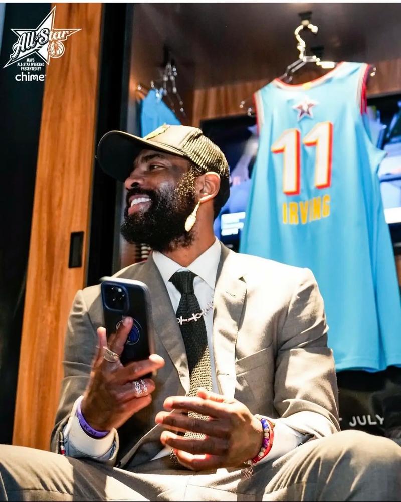 哈登在比赛中超越安东尼，进入NBA历史得分榜前十，成为首位2009届进入前十的球员，距30000分仍需1710分。（哈登超越安东尼跻身NBA历史得分前十，成2009届首位前十球员，距3万分尚差1710分）