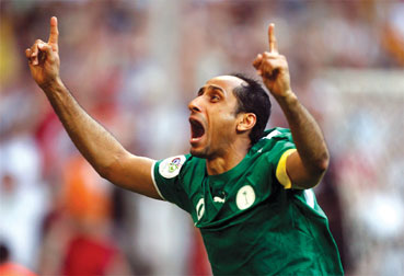 斯帕莱蒂：弗拉霍维奇会缺阵两三个月；我们要赢而且踢得漂亮（斯帕莱蒂：弗拉霍维奇将伤缺2-3个月，我们要赢也要踢得好看）