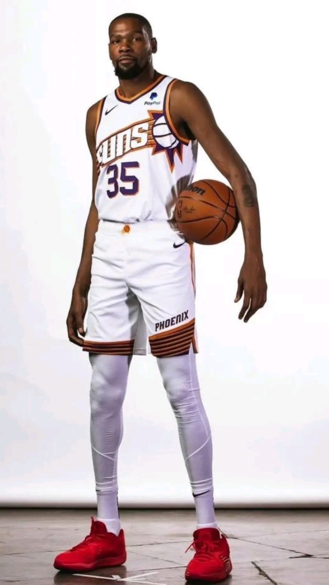 每体：拉菲尼亚伤愈复出在即，有望入选对阵毕包的大名单（每体：拉菲尼亚即将伤愈回归，或将进入对阵毕包的大名单）