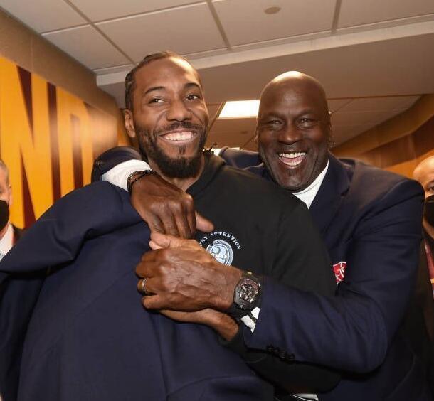 申花队内人士：尽人事，听天命，把该做的和能做的做到最好（申花队内人士：全力以赴，顺其自然，把分内与力所能及的事做到最好）