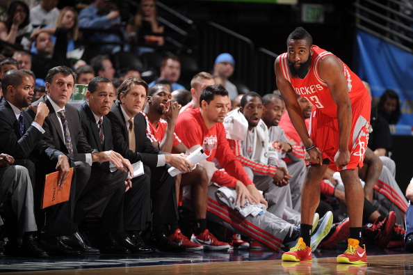 记者：洛佩斯因伤缺席泰山队训练，大概率将缺席赛季收官战（记者称洛佩斯因伤未参加泰山队合练，或将无缘赛季最后一战）